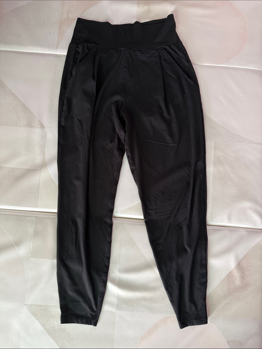 Vuori Black High Waist Performance Leggings